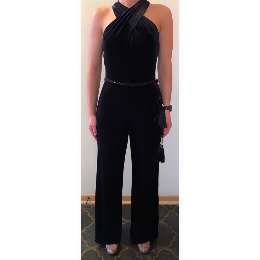 💫Host Pick💫 NWT Tahari Velvety Halter Style Jumpsuit - Picture 5 of 6